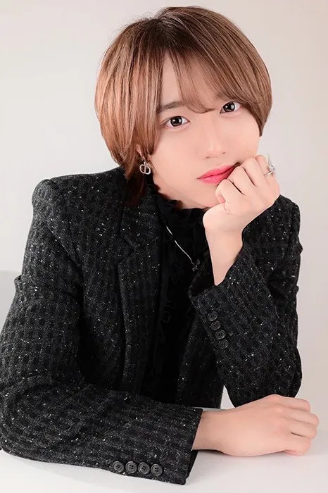 浜辺ミナミの写真 - REDのイケメンホスト