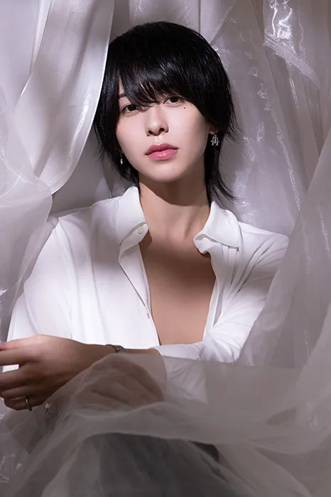楪 蓮の写真 - ALL WHITEのイケメンホスト