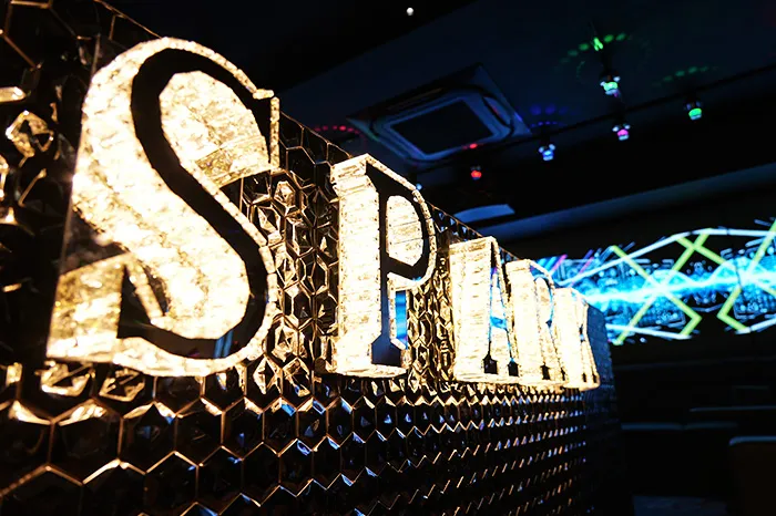 SPARKの店内・ホスト写真_1